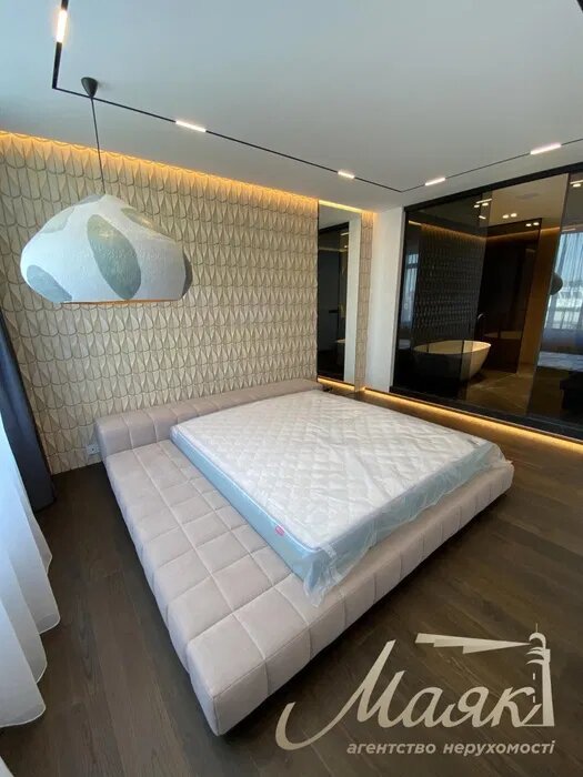 У Києві здають в оренду &quot;ексклюзивну&quot; квартиру за 200 тисяч на місяць: у чому її унікальність (фото)